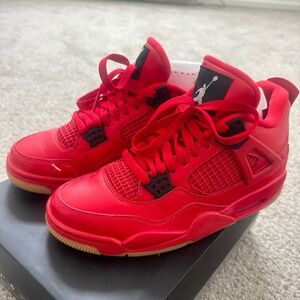 Jordan 4 Retro Fire red 2018 size 7.5